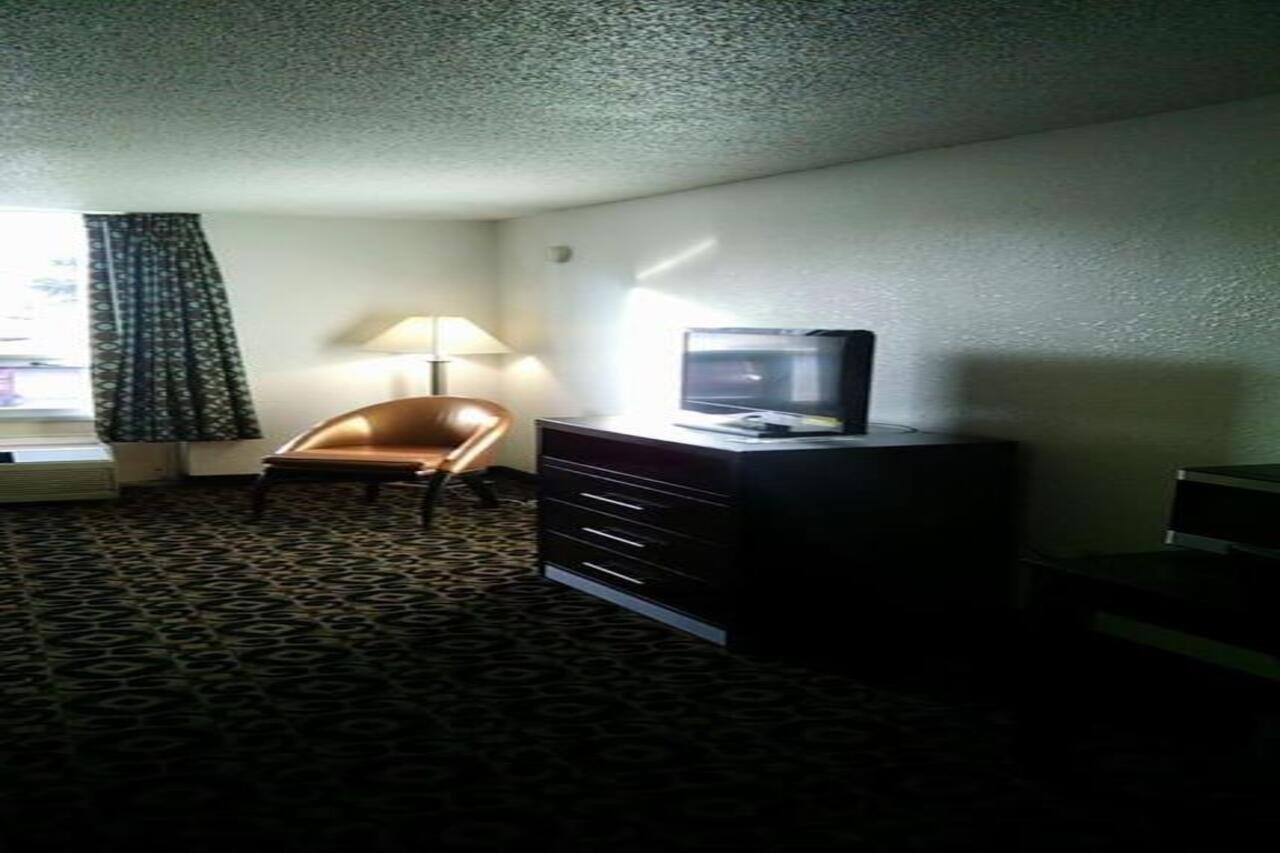 Travelodge By Wyndham Torrington Zewnętrze zdjęcie