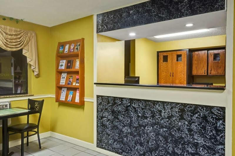 Travelodge By Wyndham Torrington Zewnętrze zdjęcie