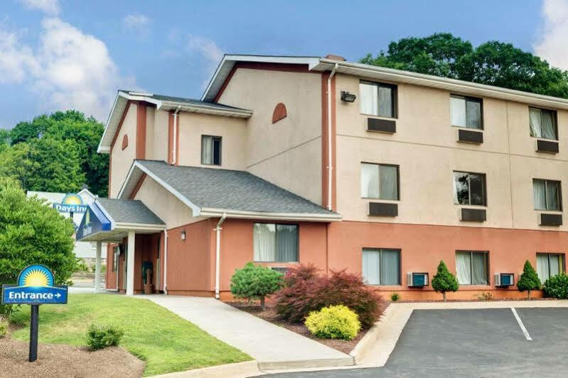 Travelodge By Wyndham Torrington Zewnętrze zdjęcie