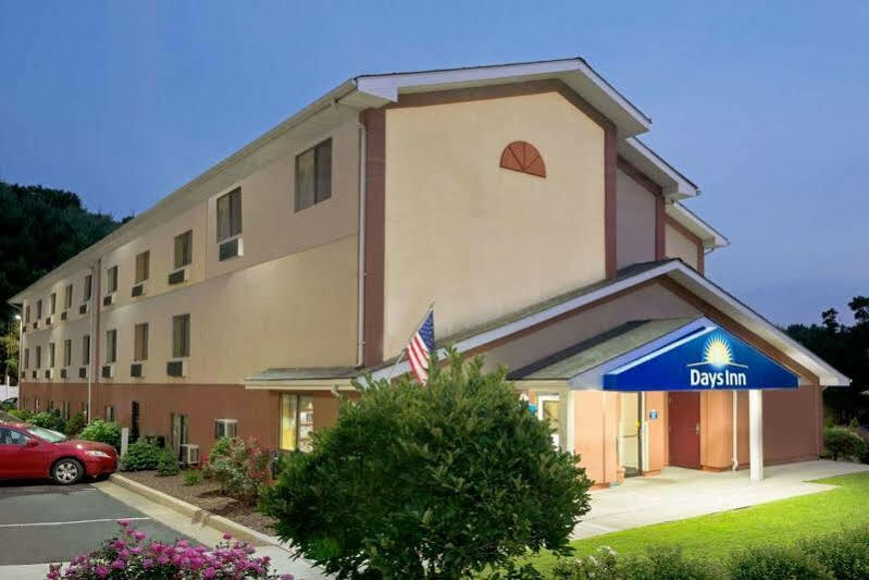 Travelodge By Wyndham Torrington Zewnętrze zdjęcie
